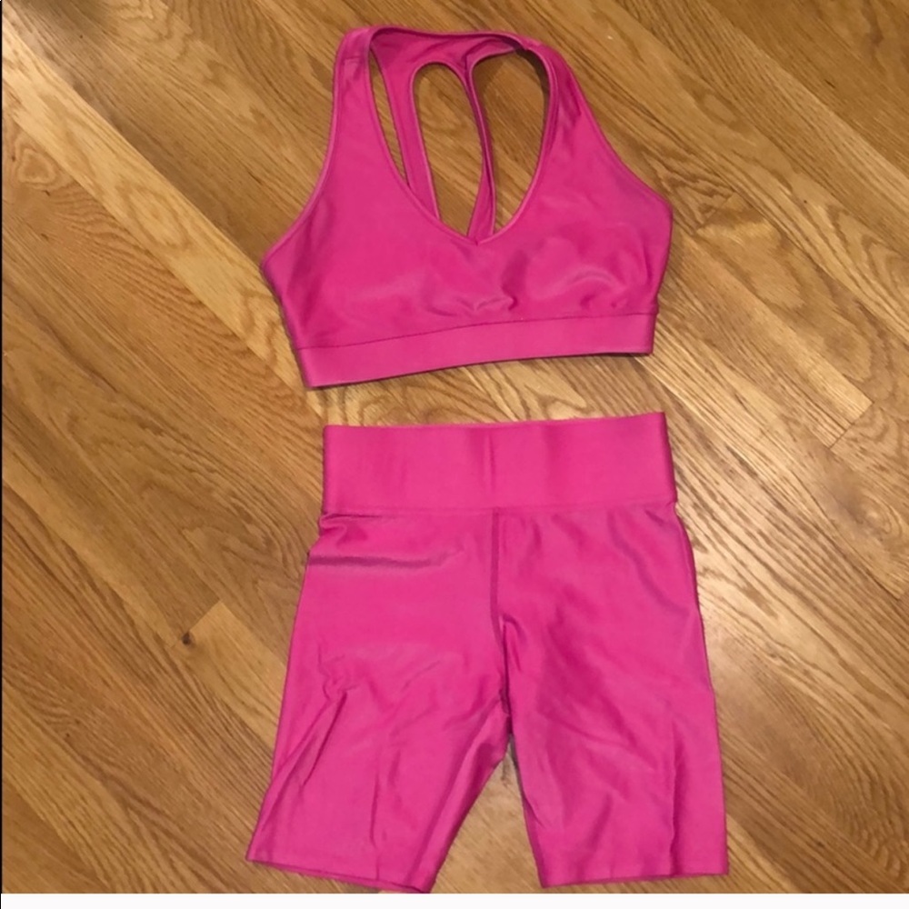 carbon38 workout set sold out